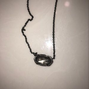 🤩Kendra Scott gunmetal necklace🤩